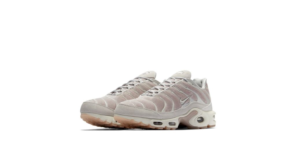 nike-air-max AH6788-600