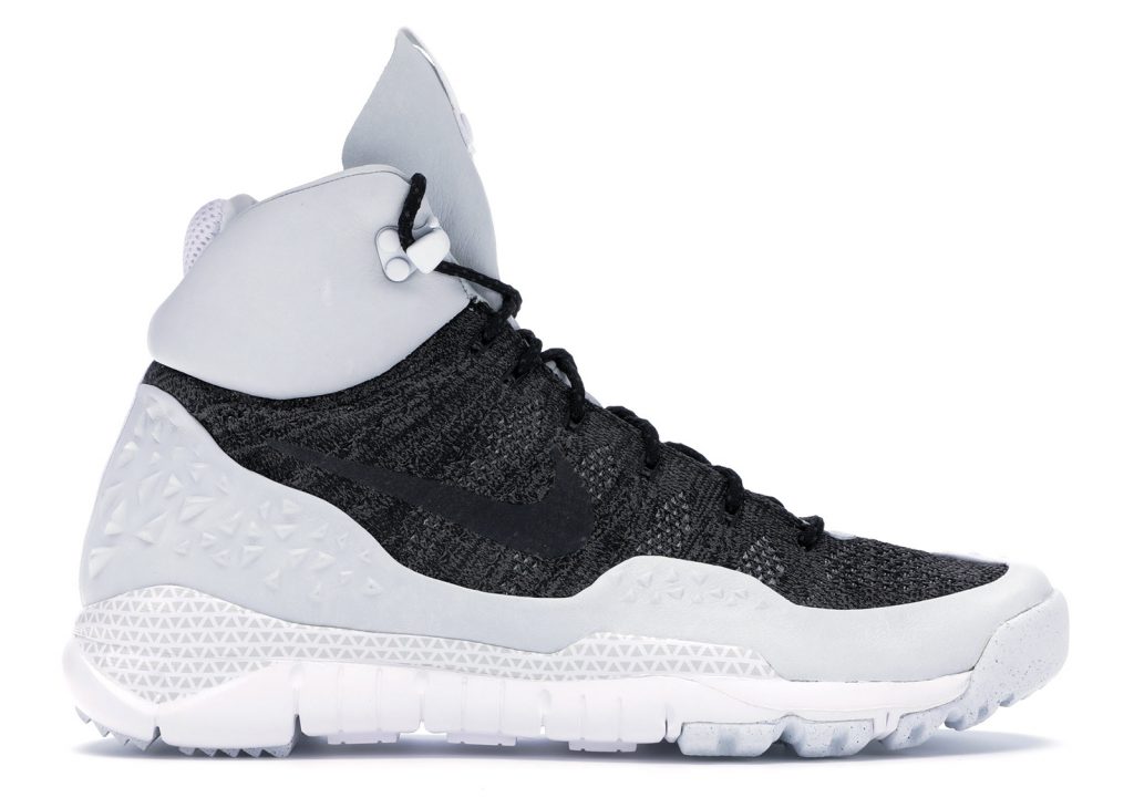 nike-sneaker 826077-002