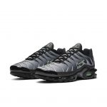 Nike Air Max Plus Schwarz (CZ7552-001)