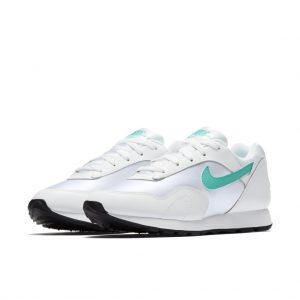 Nike WMNS Outburst  (AO1069-107)