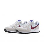 Nike WMNS Internationalist Summit White / Noble Red / Hyper Blue / Black (828407-105)