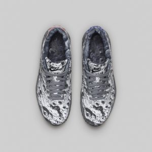 Nike Air Max Lunar90 SP Moon Landing (700098-007)