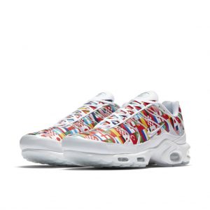 Nike Air Max Plus NIC "One World" (AO5117-100)