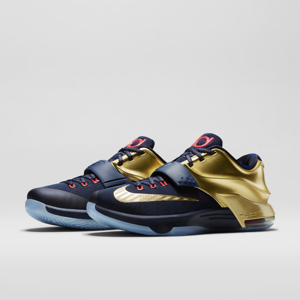 nike-sneaker 706858-476