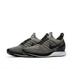 Nike Mariah Flyknit Racer Pale Grey Solar Red