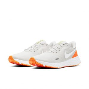 Nike Revolution 5 Platinum Tint
