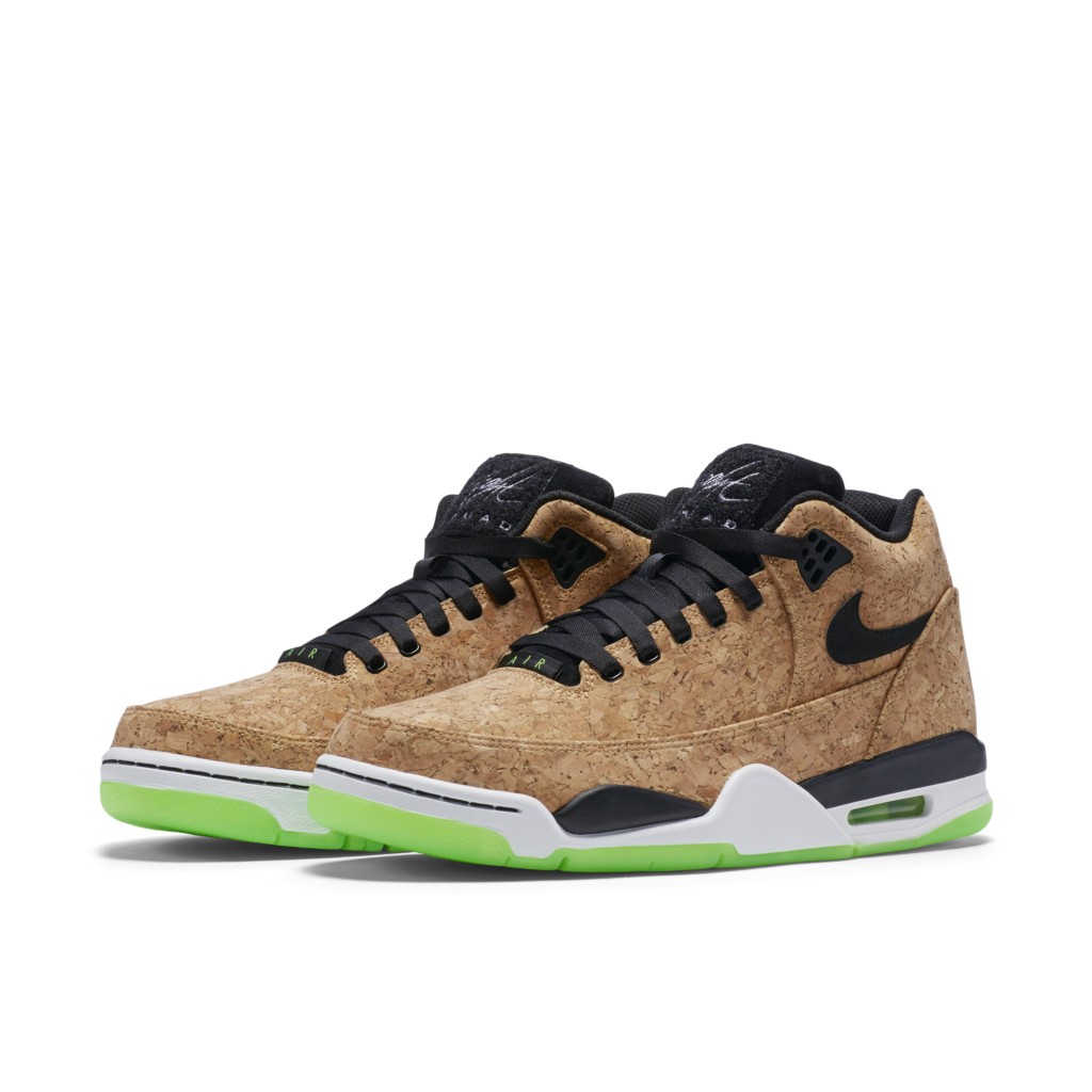 nike-sneaker 748281-100