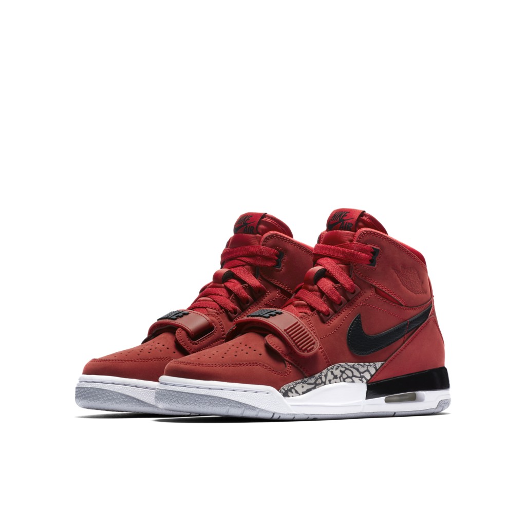 air-jordan-12 AT4040-601