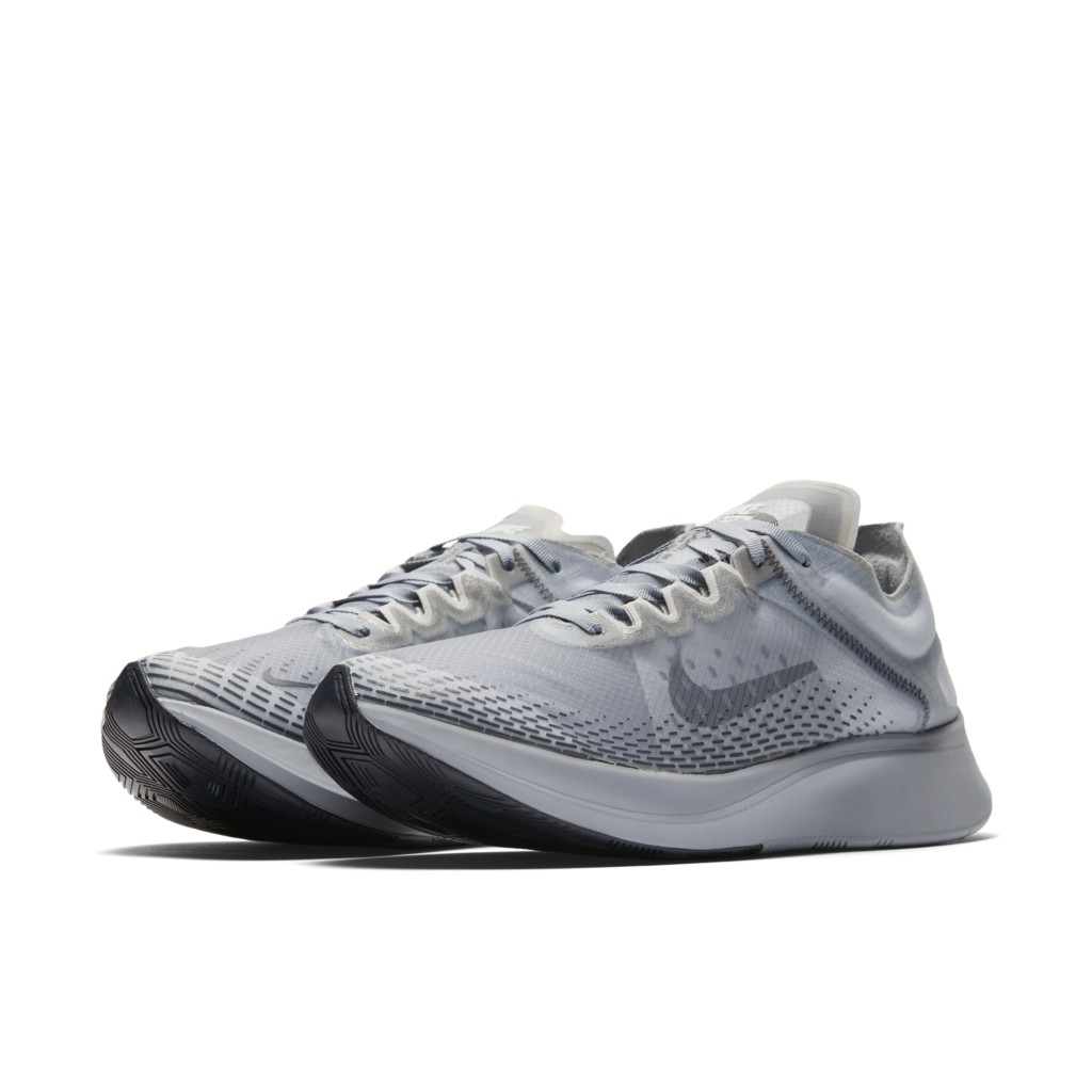 nike-zoom AT5242-440