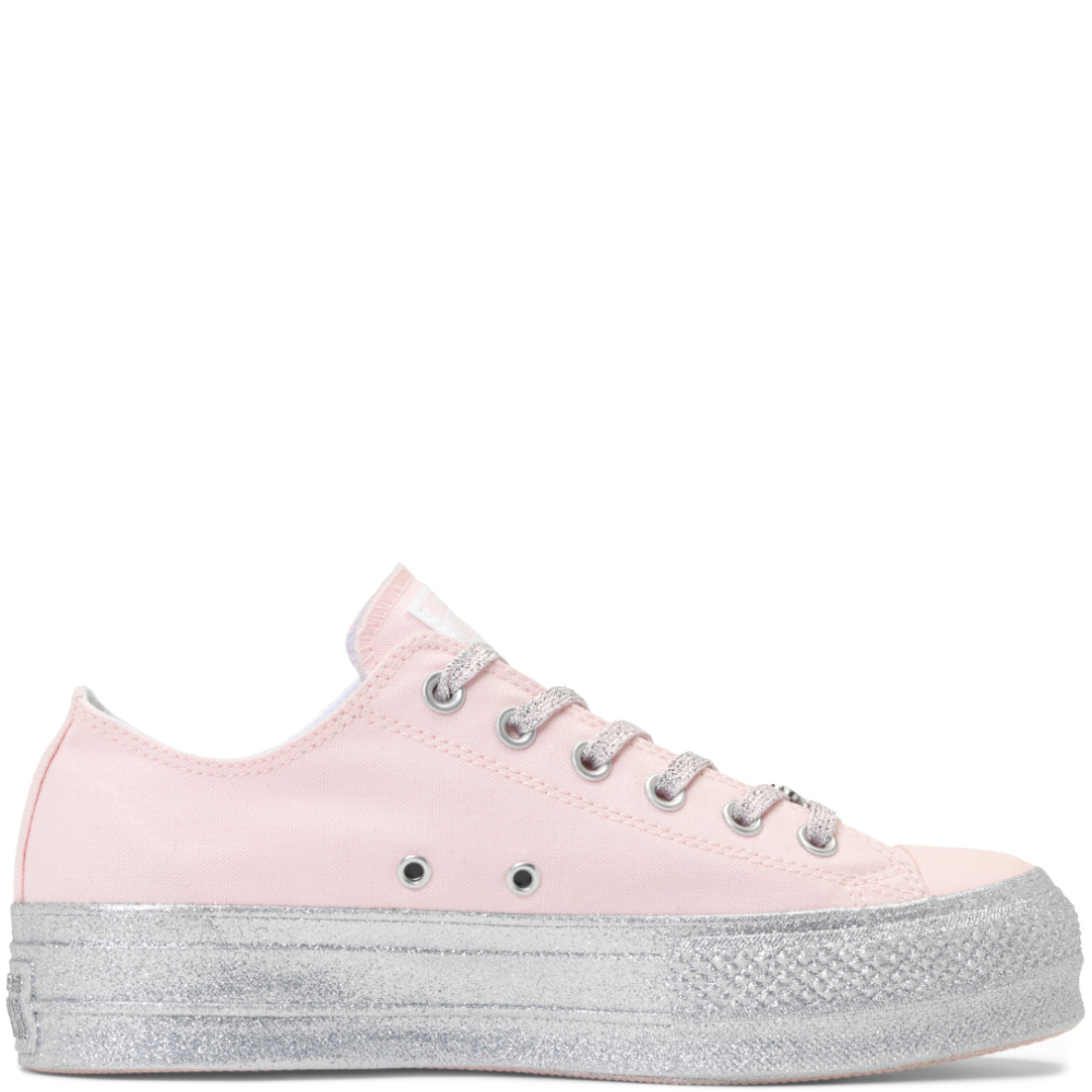converse-chuck-taylor-all-star 562237C