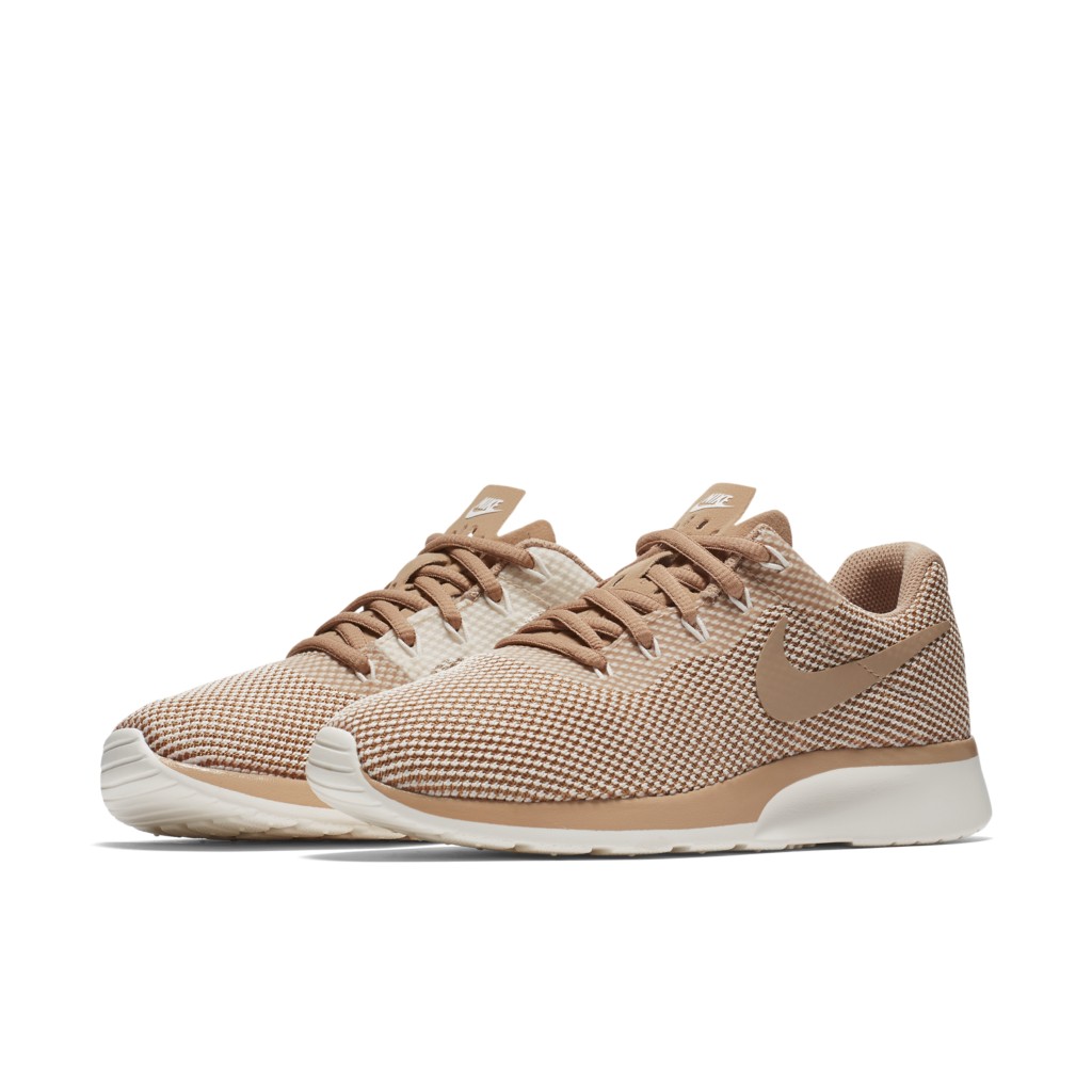 nike-tanjun 921668-200