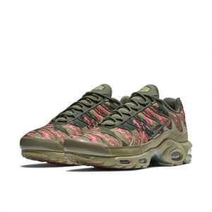 Nike Air Max Plus Digi Camo Olive