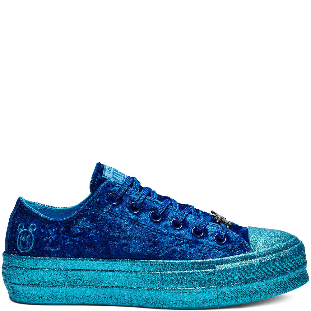 converse-chuck-taylor-all-star 563721C