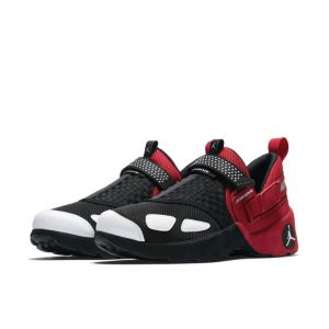 Jordan Trunner LX Black Red (2017)