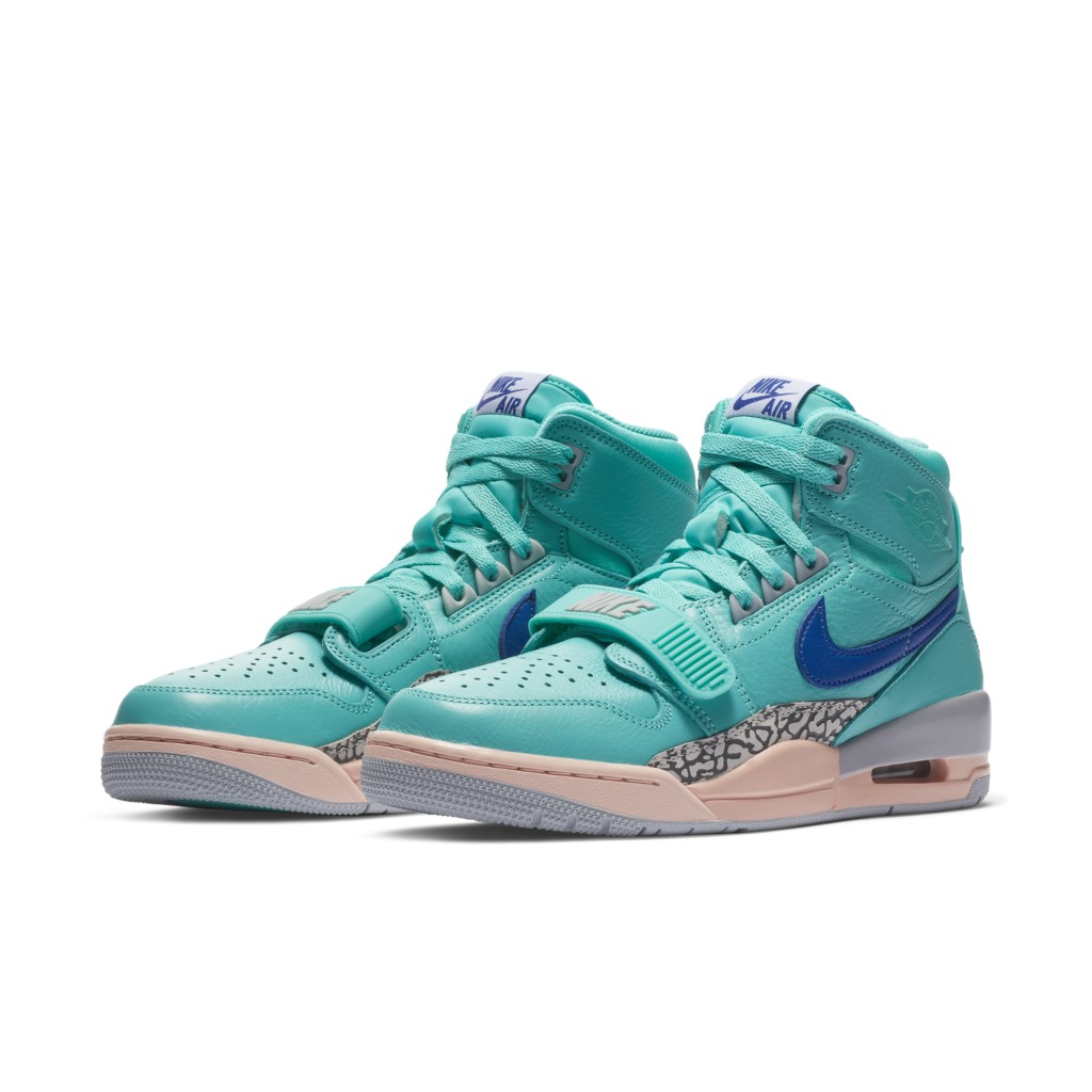 air-jordan-12 AV3922-348