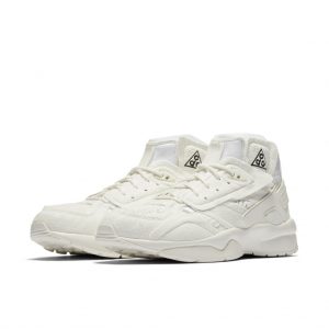Nike Air Mowabb Comme des Garcons Sail