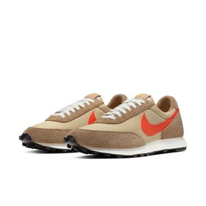Nike Daybreak Vegas Gold College Orange