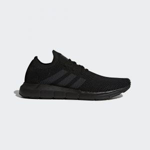adidas Swift Run Triple Black Primeknit