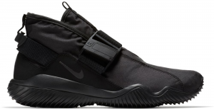 Nike Komyuter Triple Black