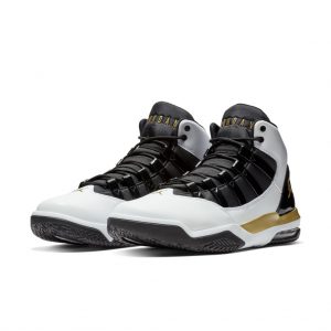 Jordan Max Aura White Metallic Gold Black