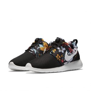 Nike Roshe Run Black Floral Aloha (GS)