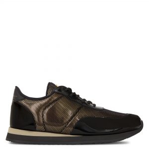 Giuseppe Zanotti Jimi running (IU00030005)