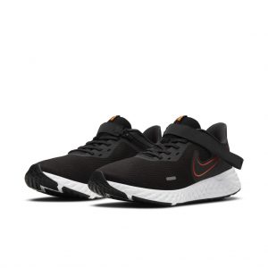 Nike Revolution 5 FlyEase Schwarz (BQ3211-011)