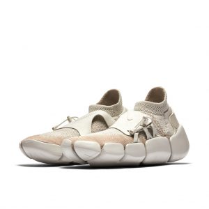 Nike Footscape Flyknit DM Light Bone