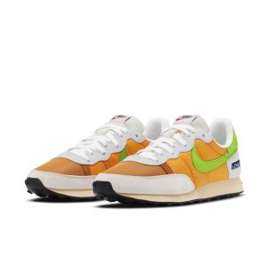 Nike Challenger OG Label Maker Kumquat