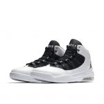 Jordan Max Aura White Black