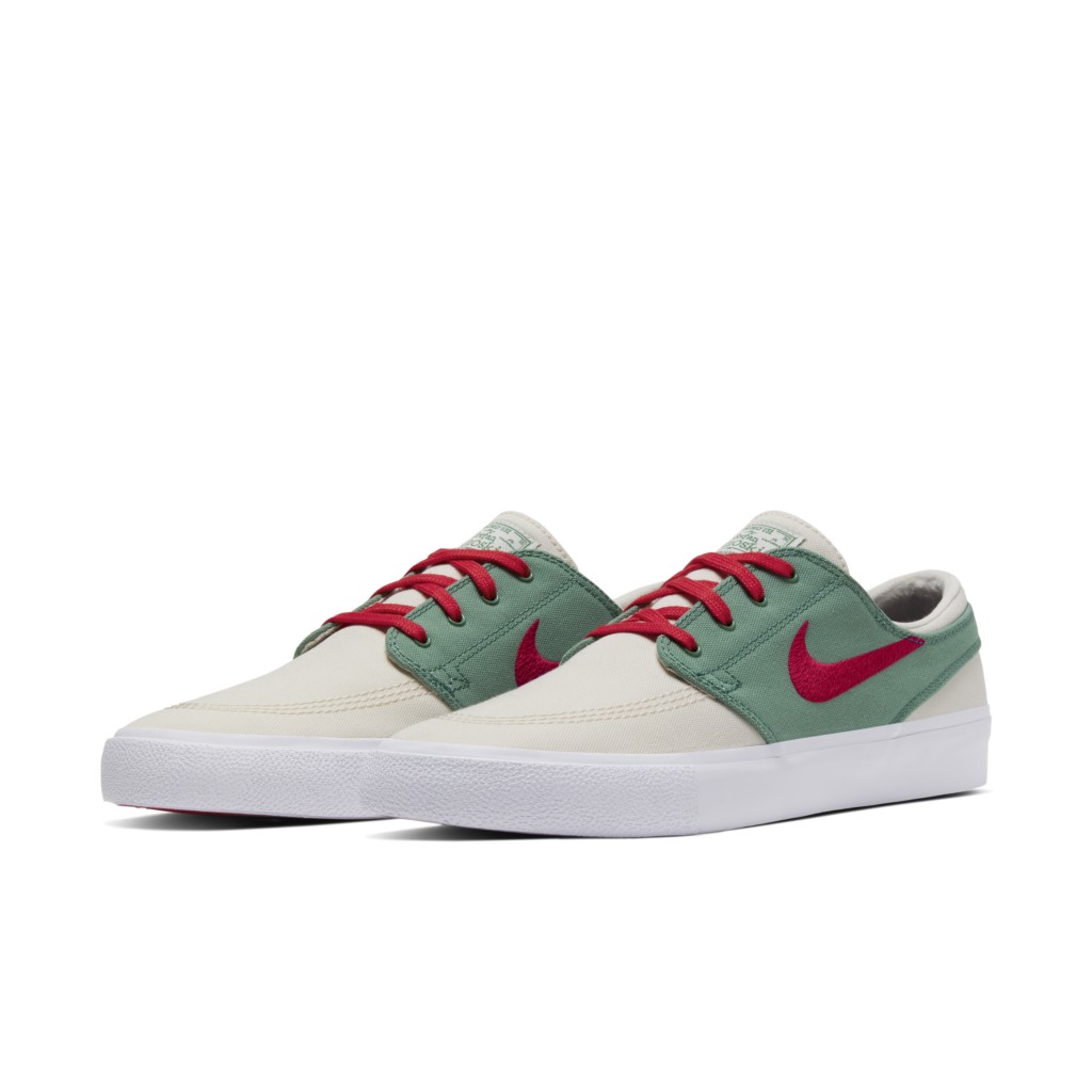 nike-sneaker AR7718-102