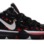 Nike Kyrie 5 Sneaker Room Mom Black