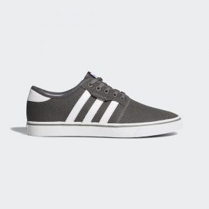 adidas Seeley Schuh Grey / Cloud White / Core Black (AQ8528)