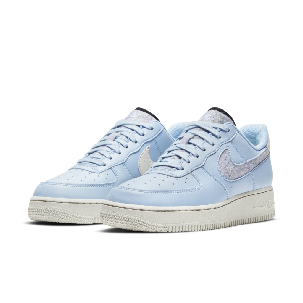 nike-air-force DA6682-400