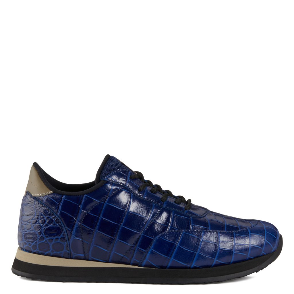 Giuseppe Zanotti Jimi running (IU00030002)