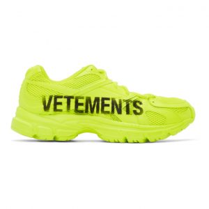 VETEMENTS Yellow Reebok Edition Artisanal Logo Spike Runner 200 Sneakers (UE51SN200Y)