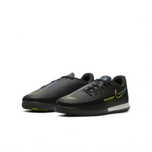 Nike Jr. Phantom GT Academy IC Fußballschuh für Hallen- und Hartplätze für jüngere/ältere Schwarz (CK8480-090)