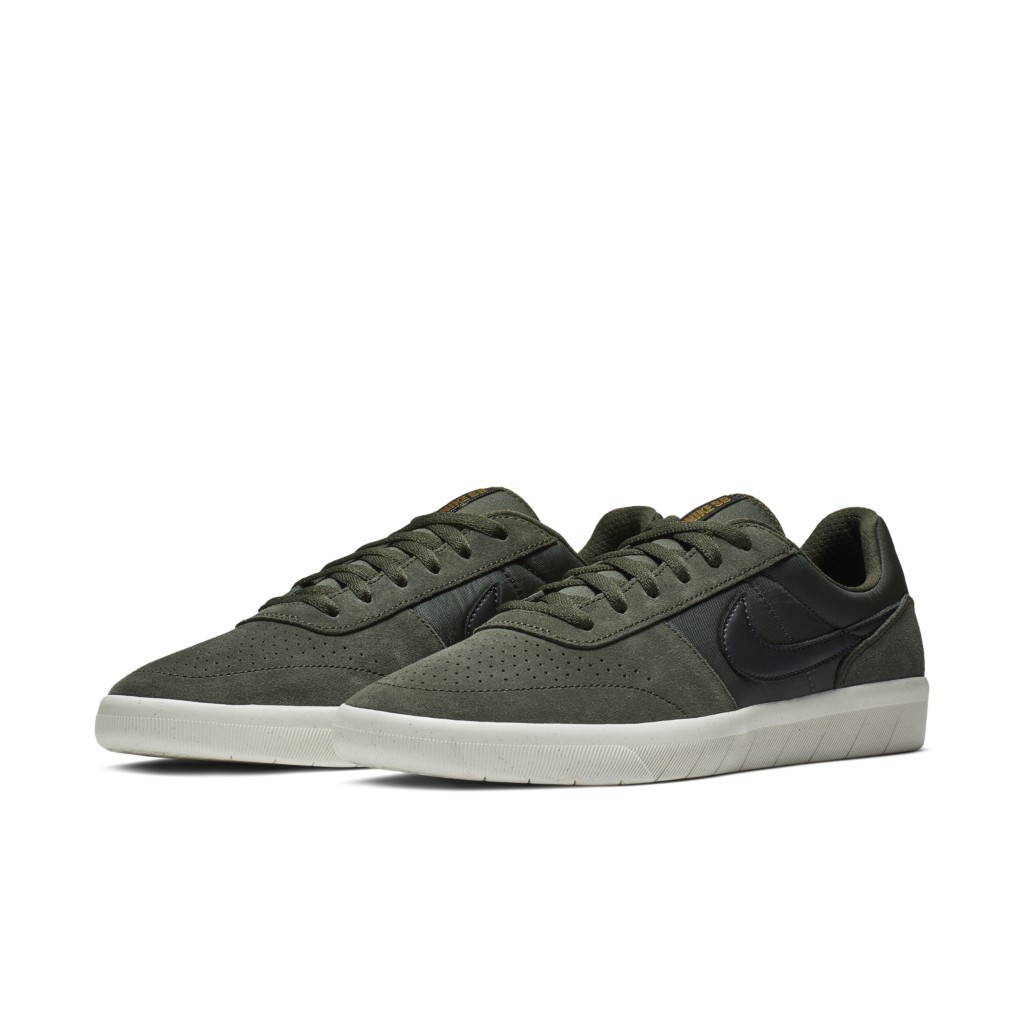nike-sneaker AH3360-301