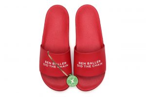 Straye „Ben Baller Did The Chain“ Slide Red