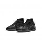 Nike Jr. Mercurial Superfly 8 Club IC Fußballschuh für Hallen- und Hartplätze für jüngere/ältere Schwarz (CV0792-004)