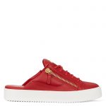 Giuseppe Zanotti Sneakers sabots en cuir rouge avec signature en métal doré. semelle en caoutchouc. (RM10051003)