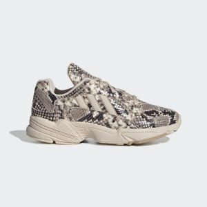 adidas Yung-1 Schuh Cloud White / Linen / St Pale Nude (EG1717)