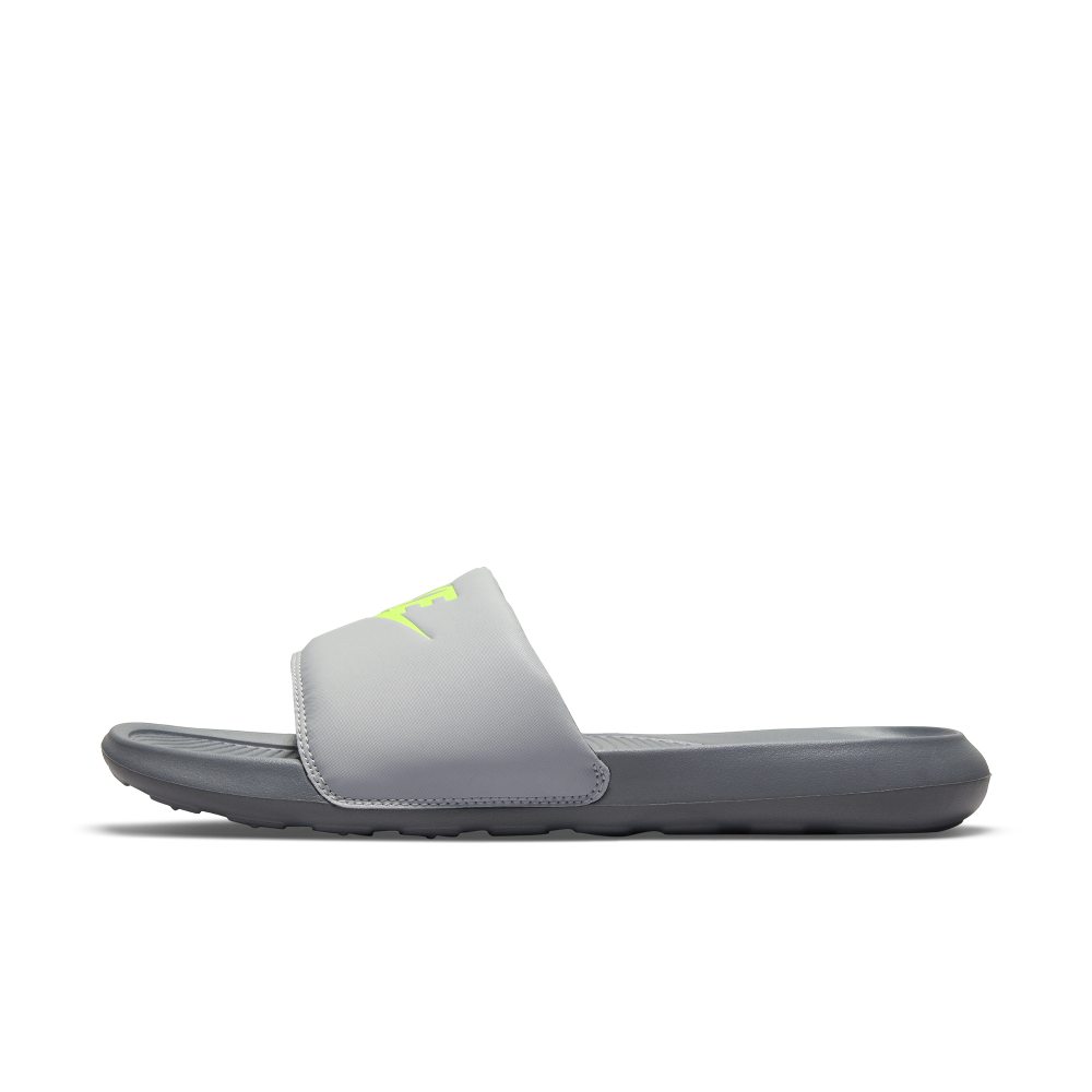 Nike Victori One Grau (CN9675-011)