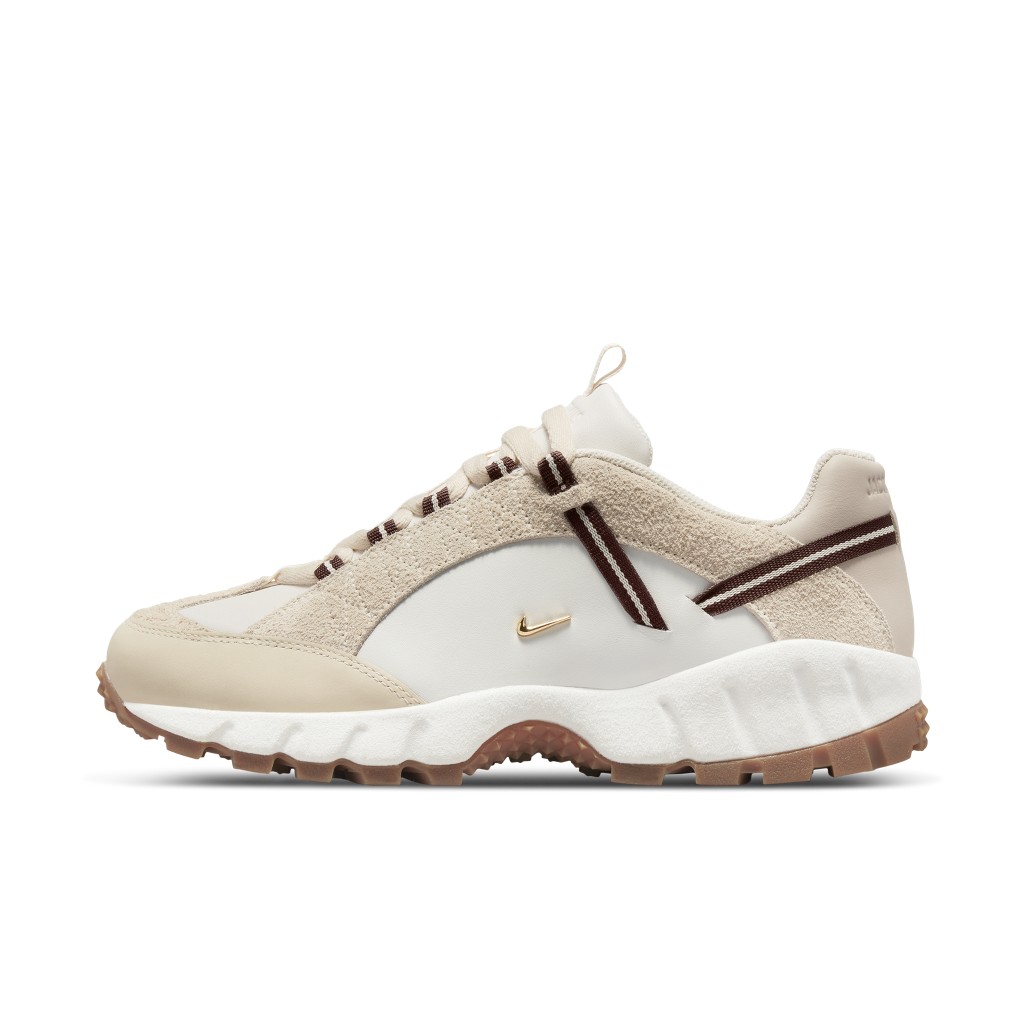 Nike  Air Humara WMNS LX Jacquemus Beige (DR0420-001)