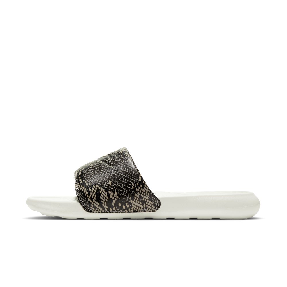Nike Victori One Grau (CN9676-007)