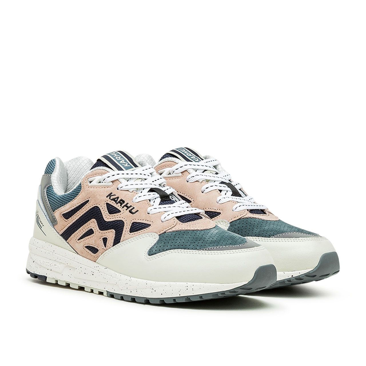 Karhu Legacy 96  Lily White / Cameo Rose (F806022)