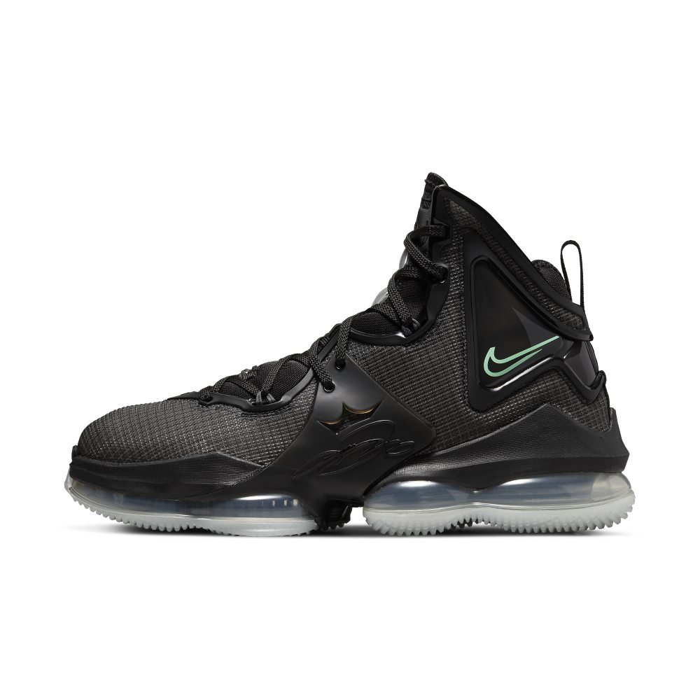 LeBron 19 Schwarz (CZ0203-003)