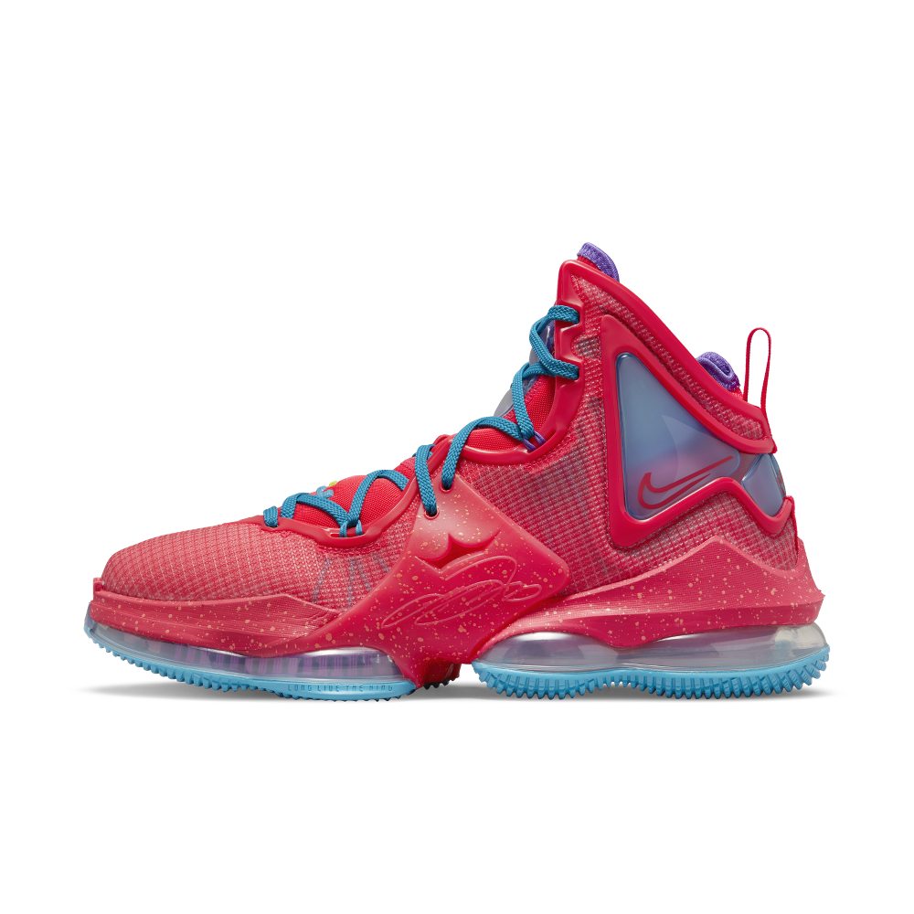 LeBron 19 Rot (CZ0203-600)