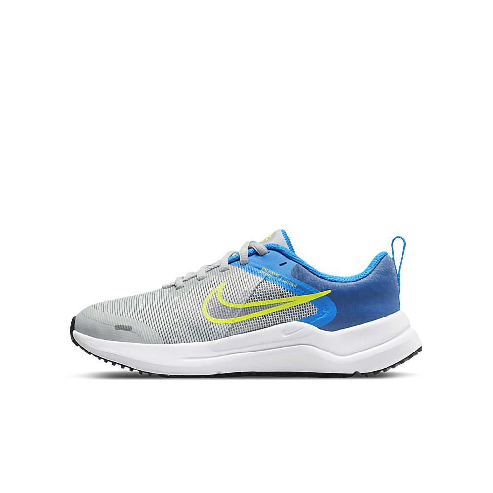 Nike Downshifter 12 Straßenlaufschuh für ältere Grau (DM4194-004)
