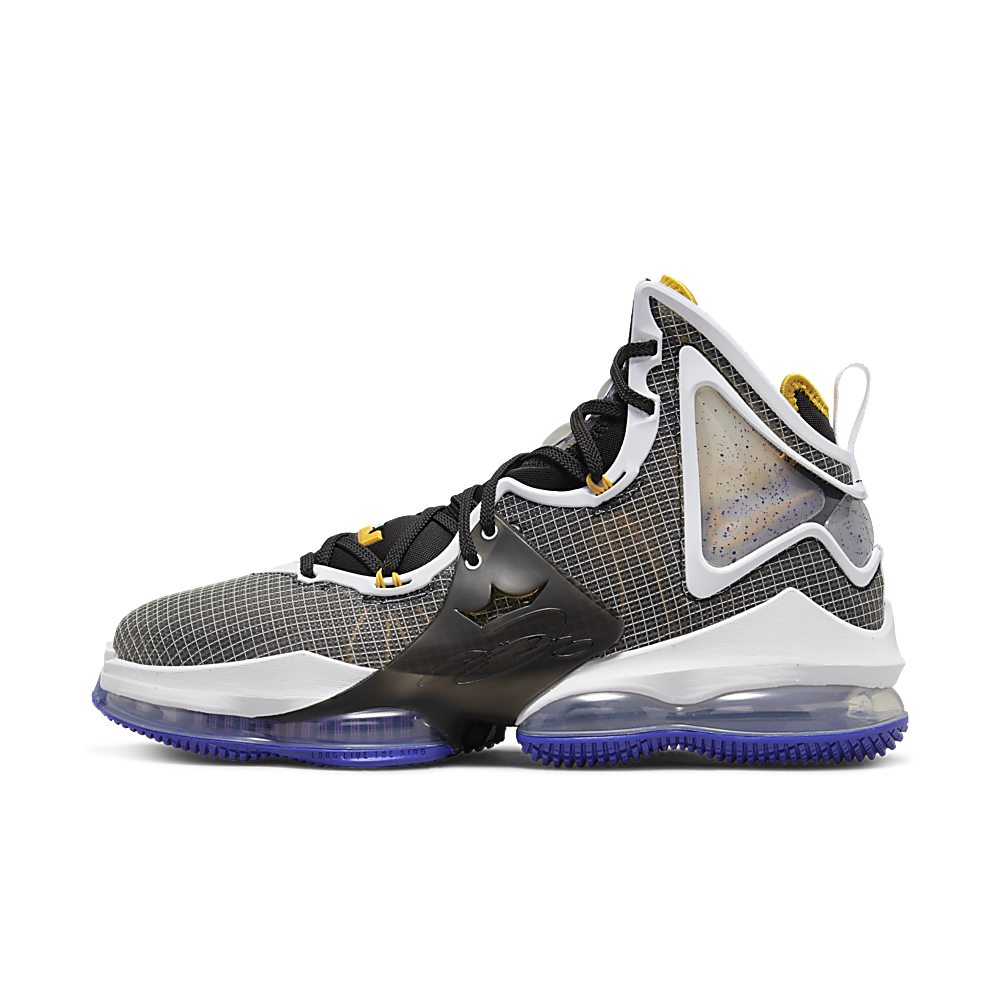 LeBron 19 Schwarz (CZ0203-002)